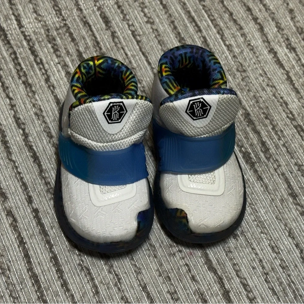 Nike Kyrie 6‎ TDV Toddler Basketball Shoes 4C White Sapphire
